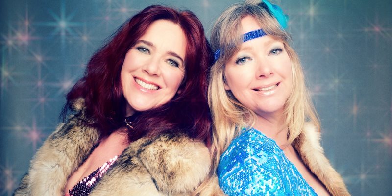 Club Dimanche presenteert Dancing Queens