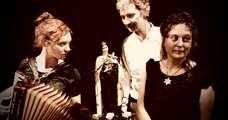 Ripspiqué presenteert Les Triadours: "Edith!"