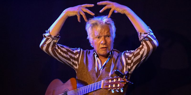 Club Dimanche presenteert Jeroen Kramer