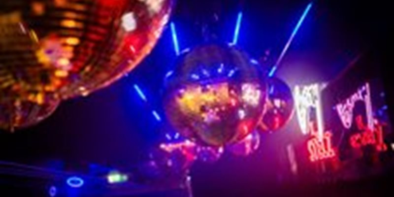 GINNY's NYE Bash : Elk uur GOUD!