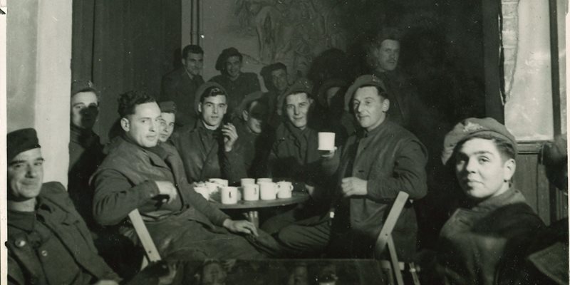 Thee met Troost - Oranjesingel 42