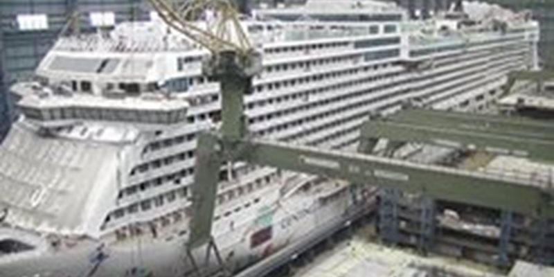 Meyer Werft 19 april 2025